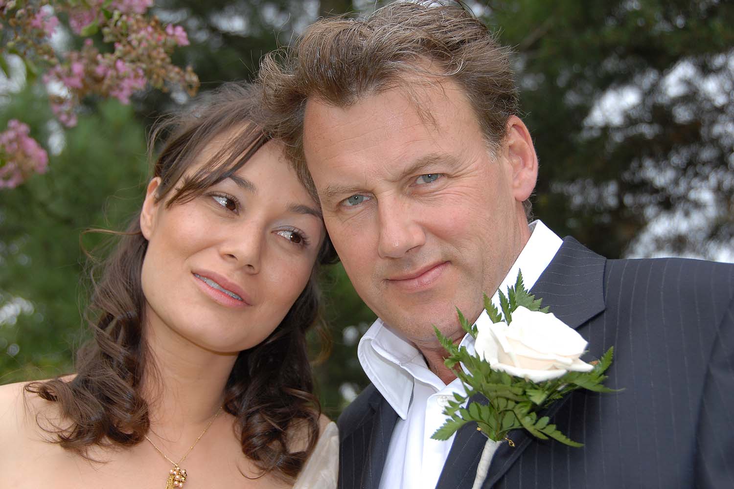 portrait married couple floral park paris 1