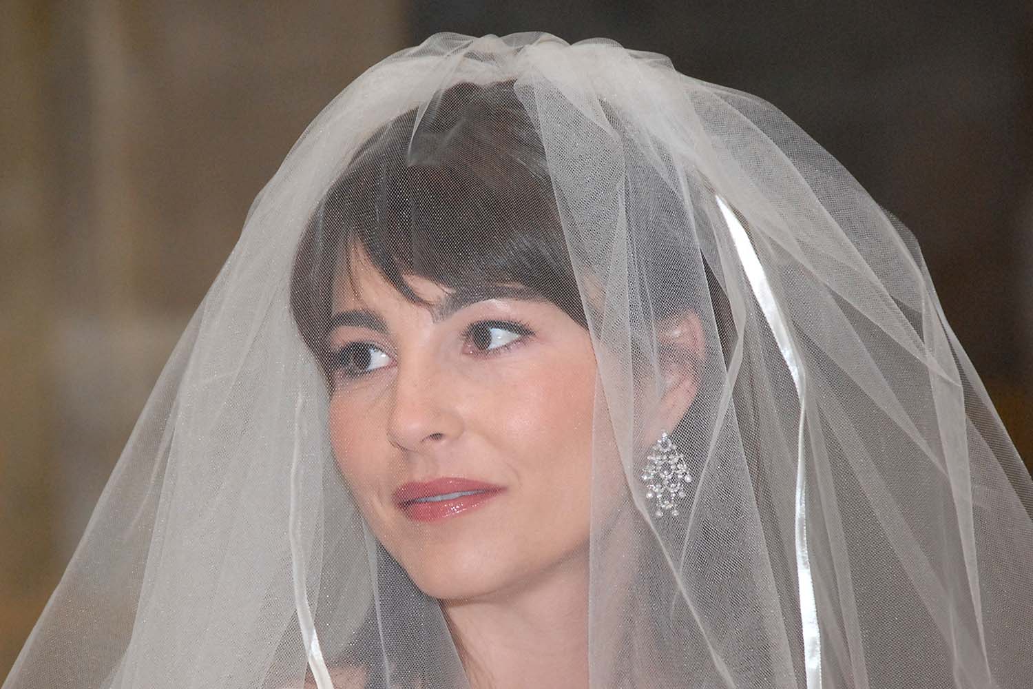 wedding bride with veil 1