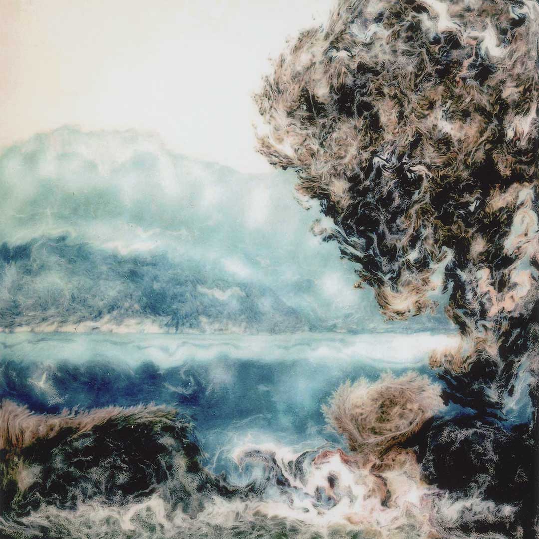 Artiste photographe Haig - Photographie Polaroid modifiée d'un paysage sur le lac d'Annecy (Paysage)